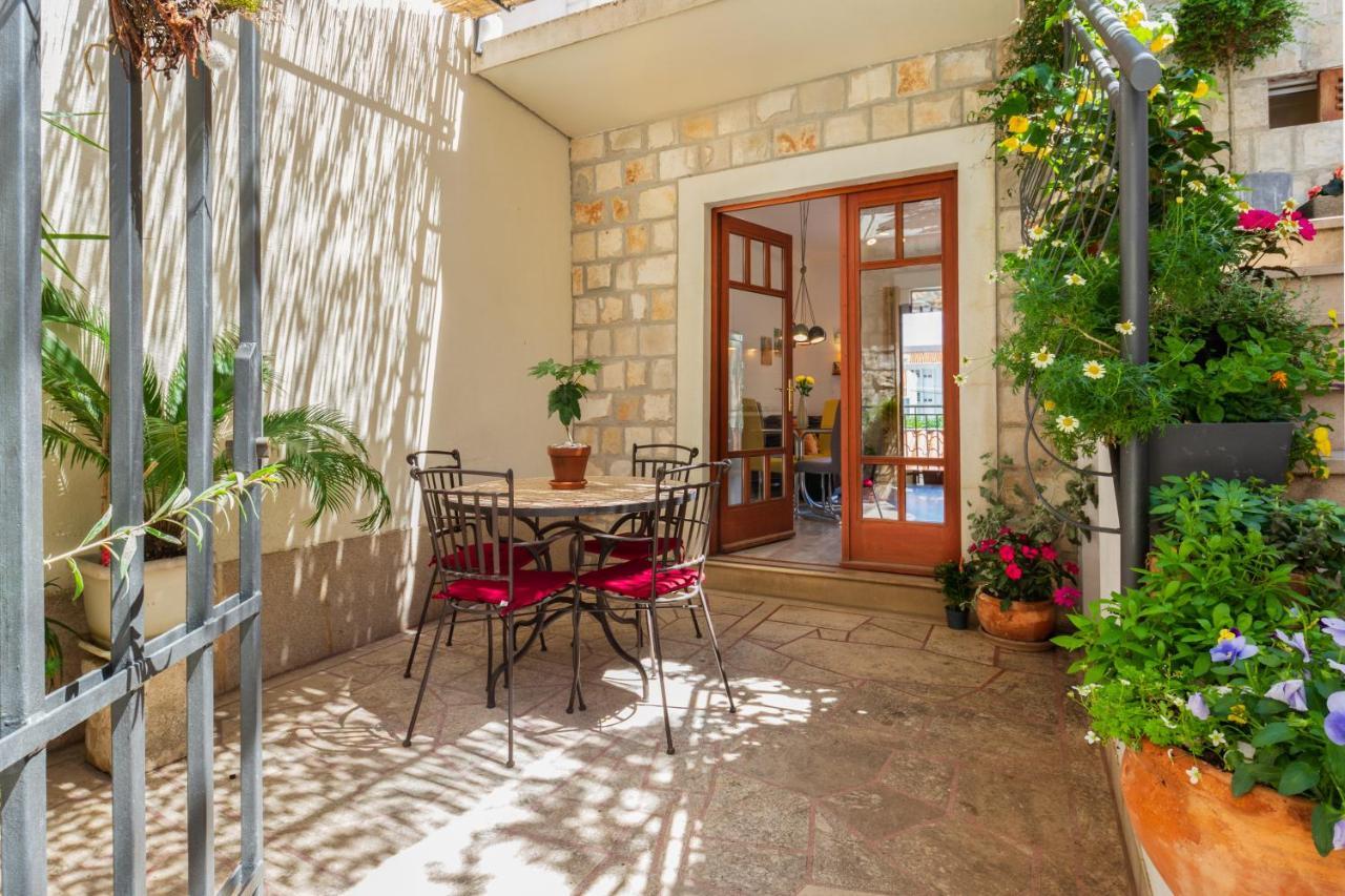 Mike Lägenhet Makarska Exteriör bild